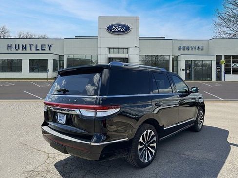 Used 2022 Lincoln Navigator Reserve w/ Equipment Group 201A image 5