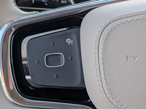 New 2025 Lincoln Nautilus Premier image 22