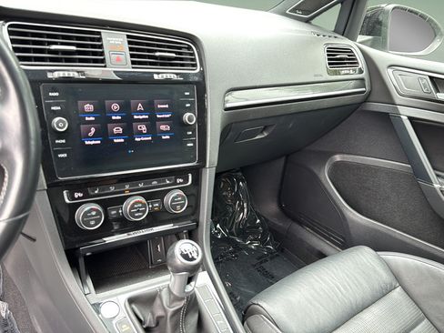 Used 2019 Volkswagen Golf R 4-Door AWD/4WD image 24