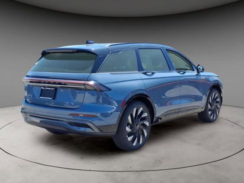 New 2026 Lincoln Nautilus Reserve w/ Jet Appearance Package AWD/4WD image 10