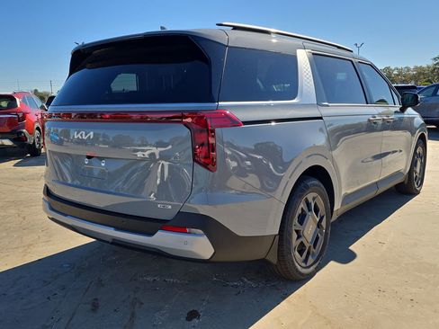 New 2026 Kia Carnival EX FWD image 8