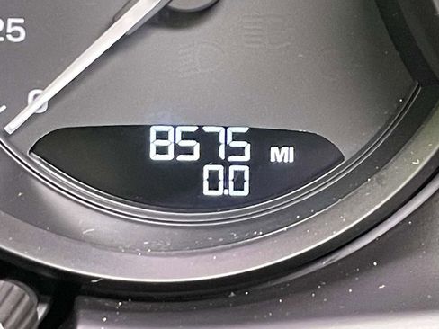 Used 2025 Porsche Macan image 47