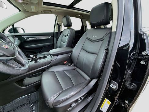 Used 2019 Cadillac XT5 Premium Luxury w/ Driver Assist Package AWD/4WD image 24