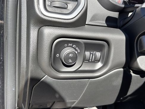 Used 2020 RAM 2500 Laramie w/ Night Edition image 27