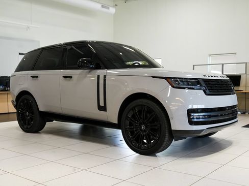 Used 2025 Land Rover Range Rover Autobiography AWD/4WD image 23