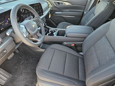 New 2026 Chevrolet Traverse LT FWD image 9
