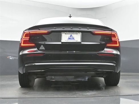 Used 2024 Volvo S60 B5 Plus image 40