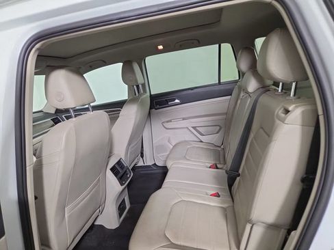 Used 2018 Volkswagen Atlas SEL Premium AWD/4WD image 15