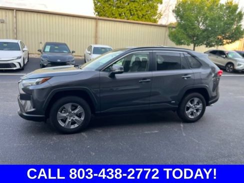 Used 2025 Toyota RAV4 XLE AWD/4WD image 39