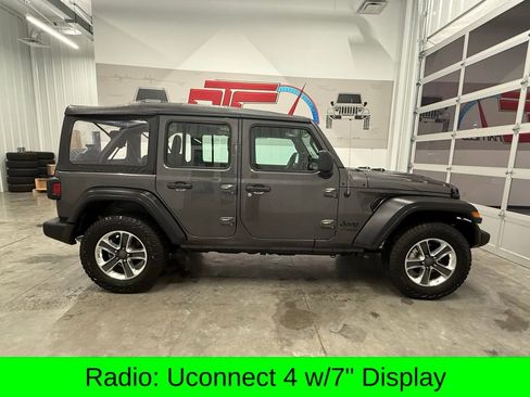 Used 2022 Jeep Wrangler Unlimited Sport image 2