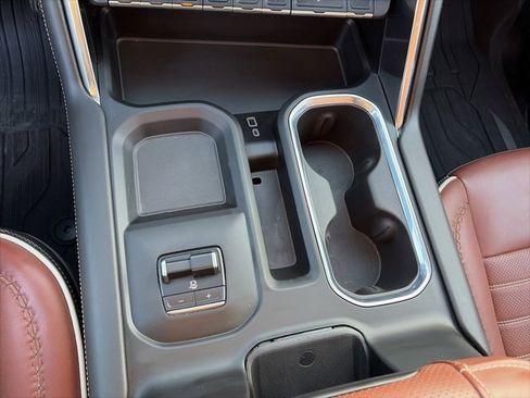 Used 2024 GMC Sierra 2500 Denali Ultimate image 24