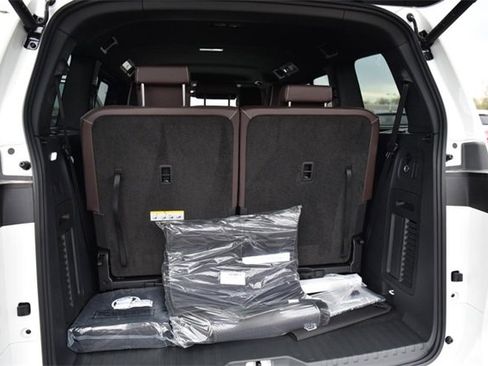 New 2025 Volkswagen ID. Buzz Pro S image 25