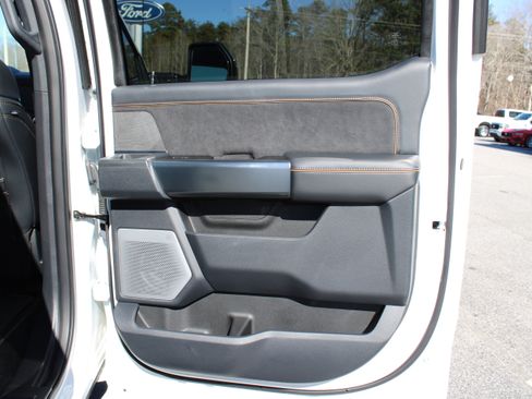 Used 2024 Ford F250 Platinum image 14