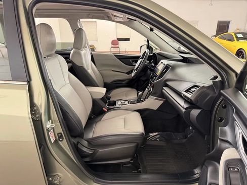 Used 2019 Subaru Forester Limited w/ Popular Package #3 AWD/4WD image 38