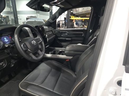 Used 2024 RAM 1500 Laramie AWD/4WD image 13