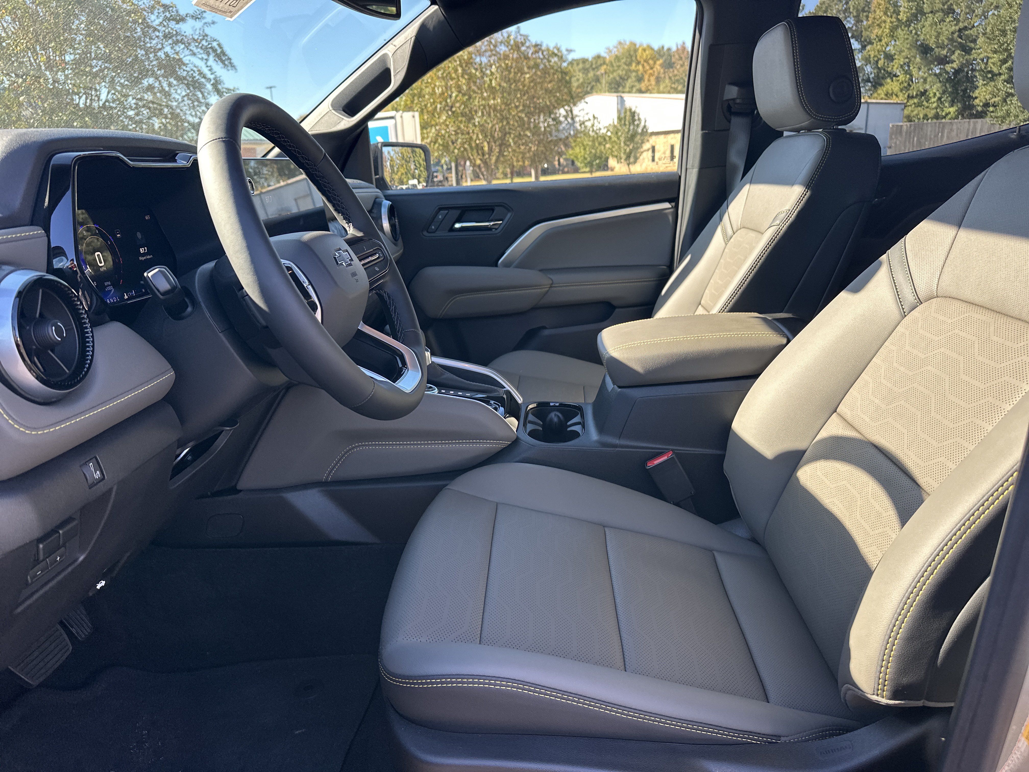 New 2026 Chevrolet Colorado ZR2 AWD/4WD image 11