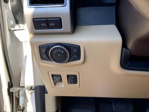 Used 2018 Ford F150 Lariat w/ Equipment Group 502A Luxury AWD/4WD image 36