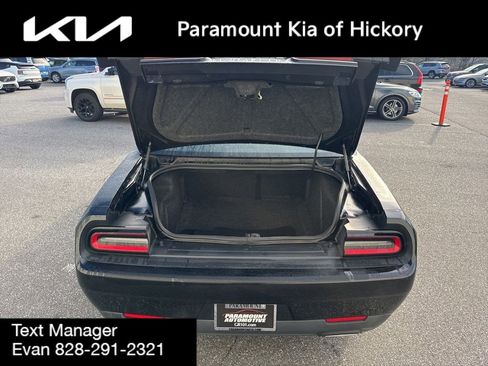 Used 2023 Dodge Challenger SXT image 12