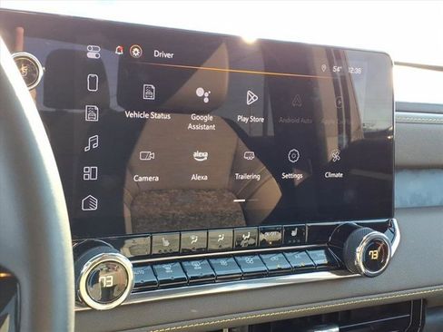 Used 2024 Chevrolet Colorado ZR2 image 11