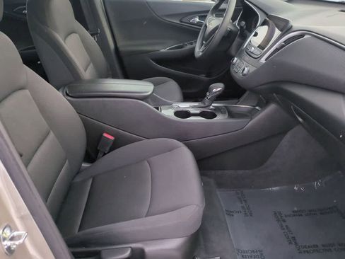 Used 2022 Chevrolet Malibu LT image 21