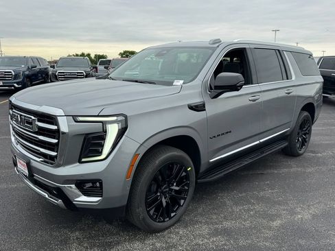 New 2026 GMC Yukon XL Elevation w/ Elevation Premium Package AWD/4WD image 13