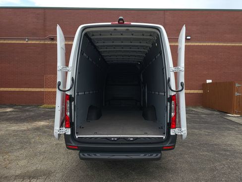 Used 2026 Mercedes-Benz Sprinter 3500 image 22