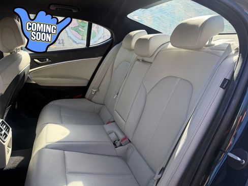 Used 2025 Genesis G70 2.5T RWD image 15