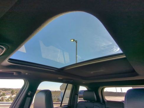 New 2026 Jeep Grand Cherokee Limited w/ Limited Altitude Package image 24