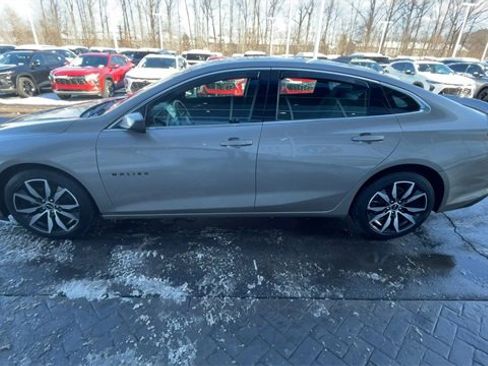 Used 2022 Chevrolet Malibu RS image 5