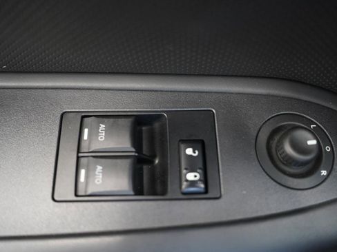 Used 2010 Dodge Challenger R/T image 24