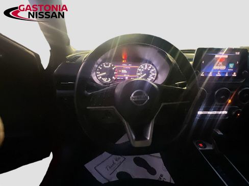 Used 2020 Nissan Sentra SV image 14