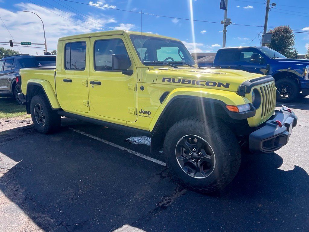 Used 2023 Jeep Gladiator Rubicon w/ Cold Weather Group AWD/4WD image 2