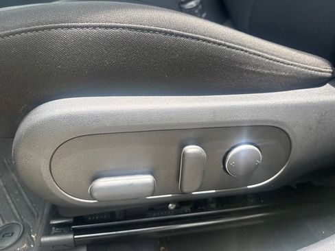 Used 2024 Hyundai Kona SEL FWD image 13