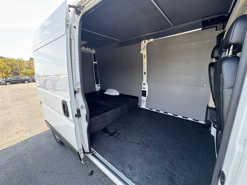 Used 2021 RAM ProMaster 2500 w/ Convenience Group image 19