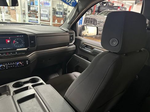 Used 2023 GMC Sierra 1500 SLE w/ LPO, GMC Protection Package AWD/4WD image 14