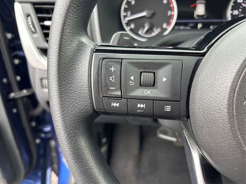 Used 2023 Nissan Rogue SV AWD/4WD image 26