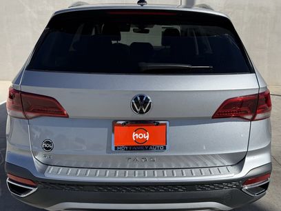 Certified 2024 Volkswagen Taos SE w/ MDO Package