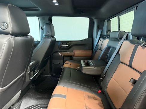 Used 2022 Chevrolet Silverado 1500 High Country w/ Z71 Off-Road Package AWD/4WD image 15