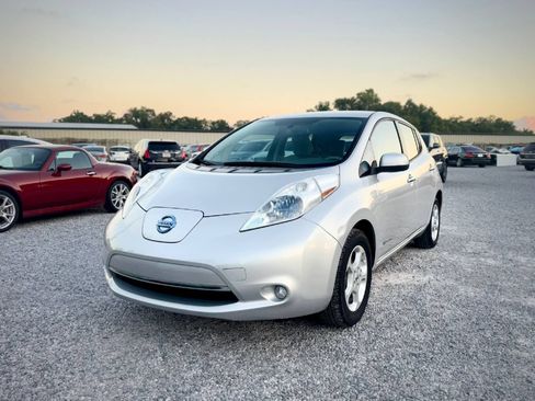 Used 2013 Nissan Leaf SV FWD image 1