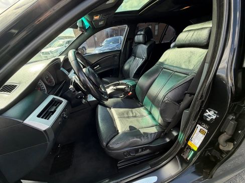 Used 2006 BMW M5 RWD image 11