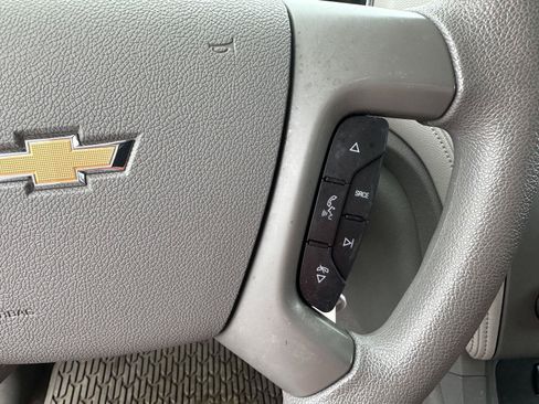Used 2016 Chevrolet Traverse LS FWD image 29