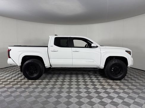Used 2026 Toyota Tacoma SR5 AWD/4WD image 7