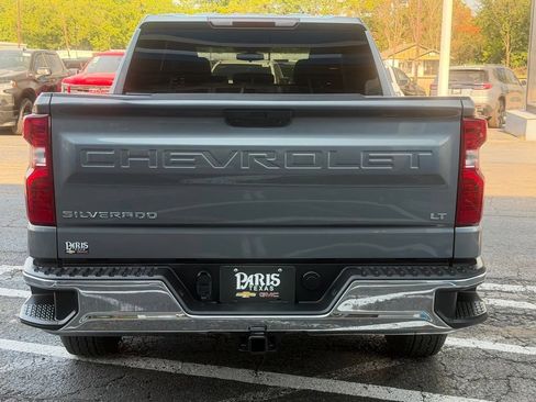 Used 2022 Chevrolet Silverado 1500 LT AWD/4WD image 5