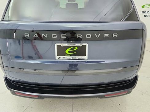 Used 2024 Land Rover Range Rover SE AWD/4WD image 11