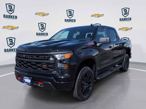 New 2026 Chevrolet Silverado 1500 Custom Trail Boss AWD/4WD image 1