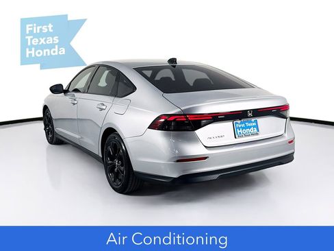 Used 2025 Honda Accord SE image 6