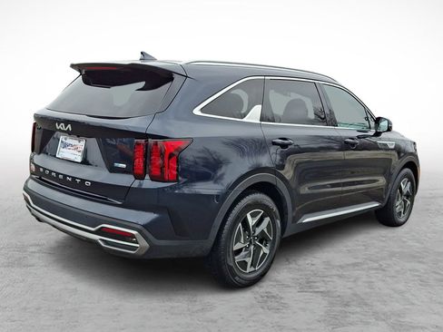 Used 2022 Kia Sorento S image 5