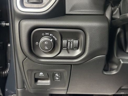New 2026 RAM 1500 Laramie AWD/4WD image 10