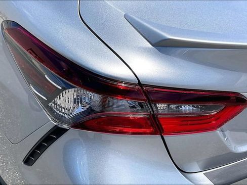 Used 2021 Toyota Camry SE FWD image 28