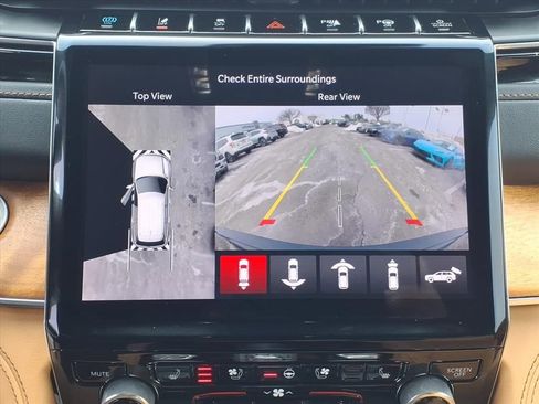 Used 2024 Jeep Grand Cherokee Summit image 9